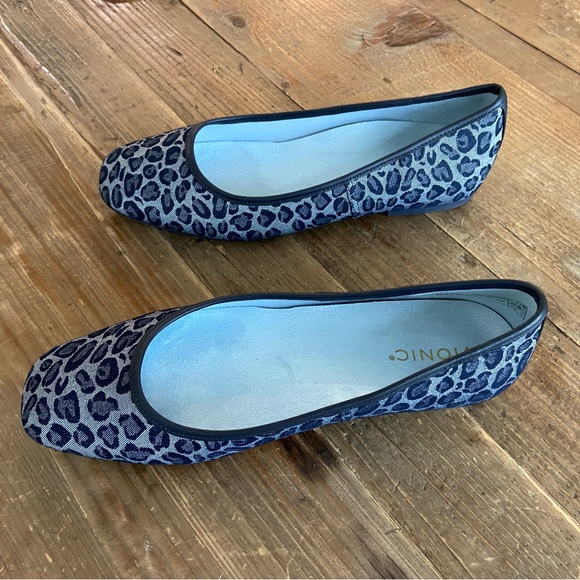 Vionic Blue Leopard Print Flats 10 - Picture 9 of 12